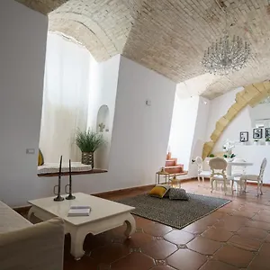 Castello House Apartment